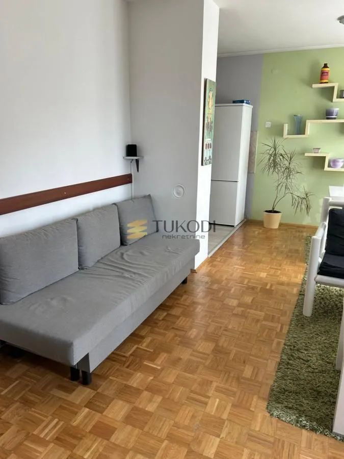 Izdavanje, jednosoban stan, 42m², Crveni Krst, Beograd