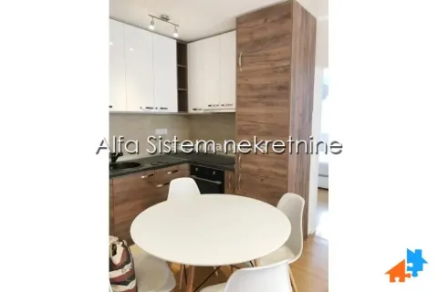 Izdavanje, trosoban stan, 72m², Savski Venac, Beograd - image 4