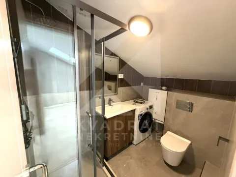 Prodaja, jednosoban stan, 50m², Tološi, Podgorica - image 12