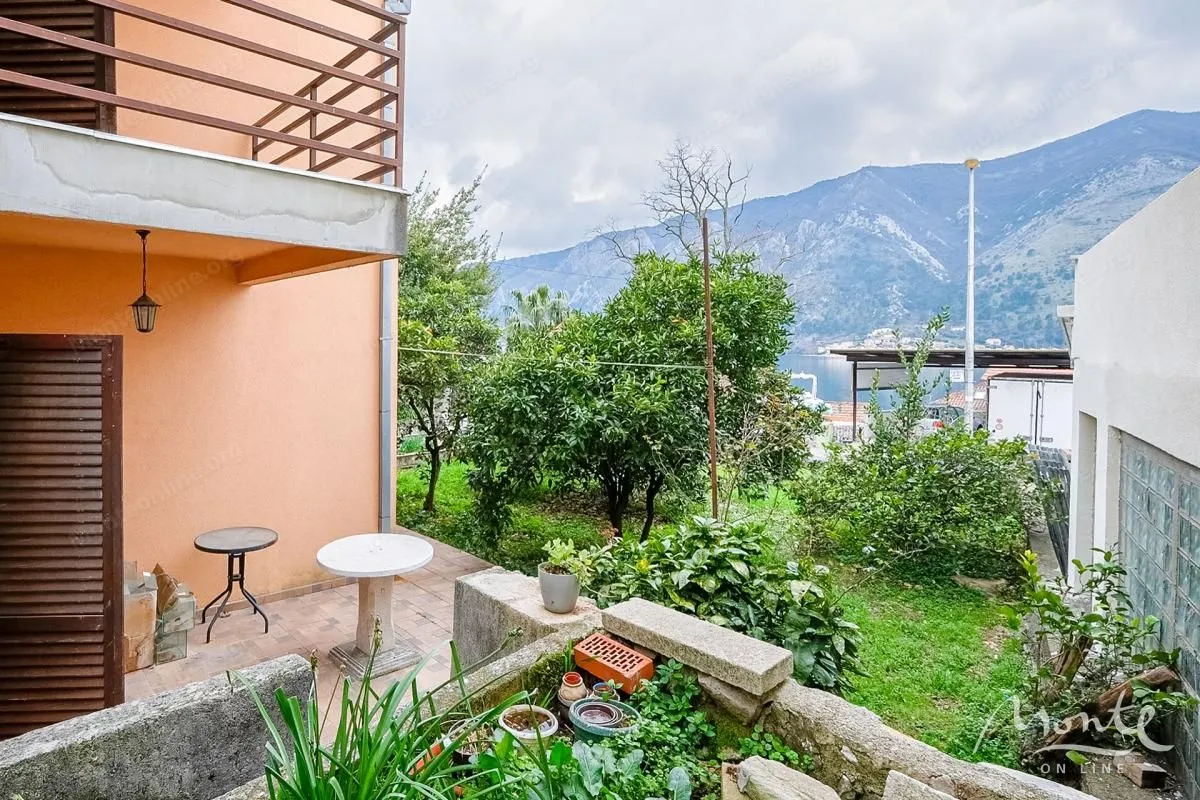 Prodaja, kuća, 250m², Dobrota, Kotor