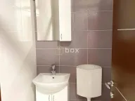 Izdavanje, trosoban stan, 85m², Niš, Srbija - image 12