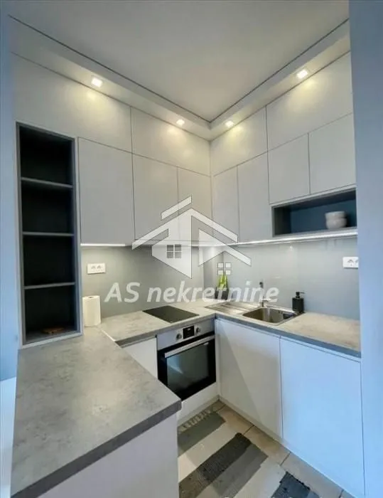 Izdavanje, dvosoban stan, 50m², Đeram Pijaca, Beograd