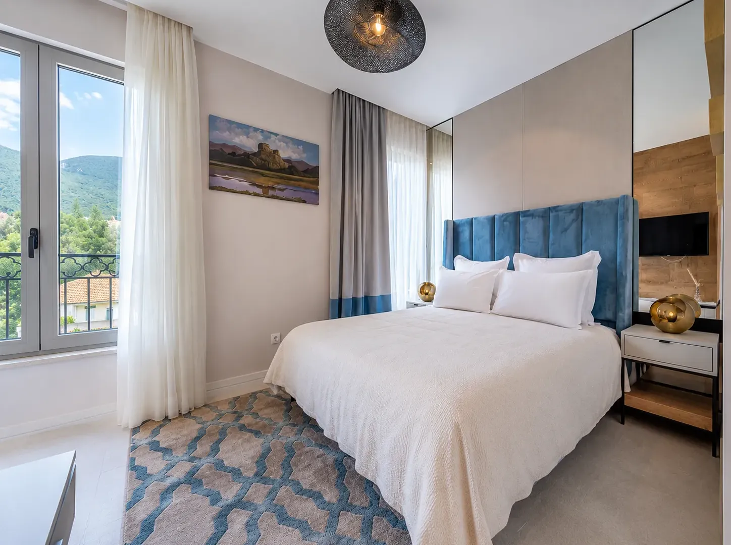 Izdavanje, dvosoban stan, 102m², Porto Montenegro, Tivat