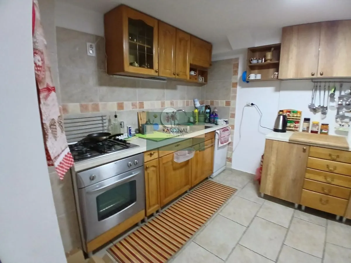 Prodaja, kuća, 273m², Grošnica, Kragujevac