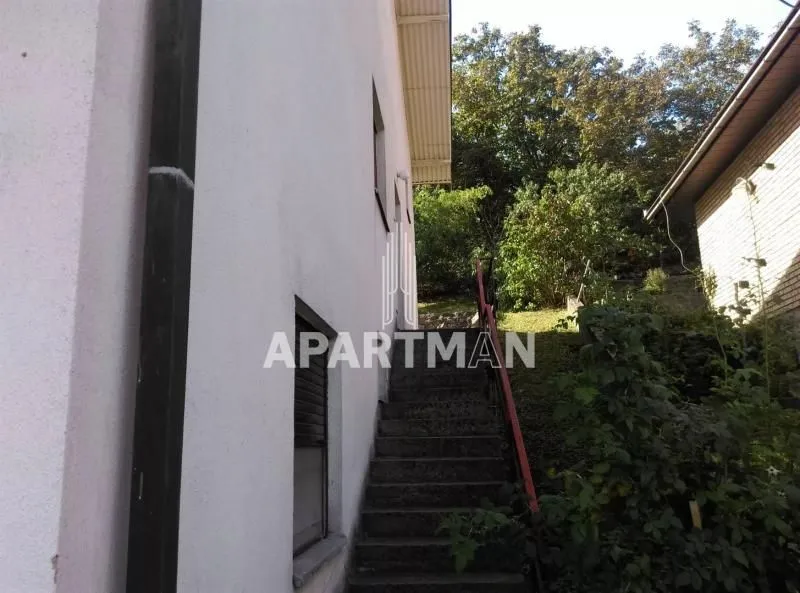 Prodaja, kuća, 330m², Centar, Topola
