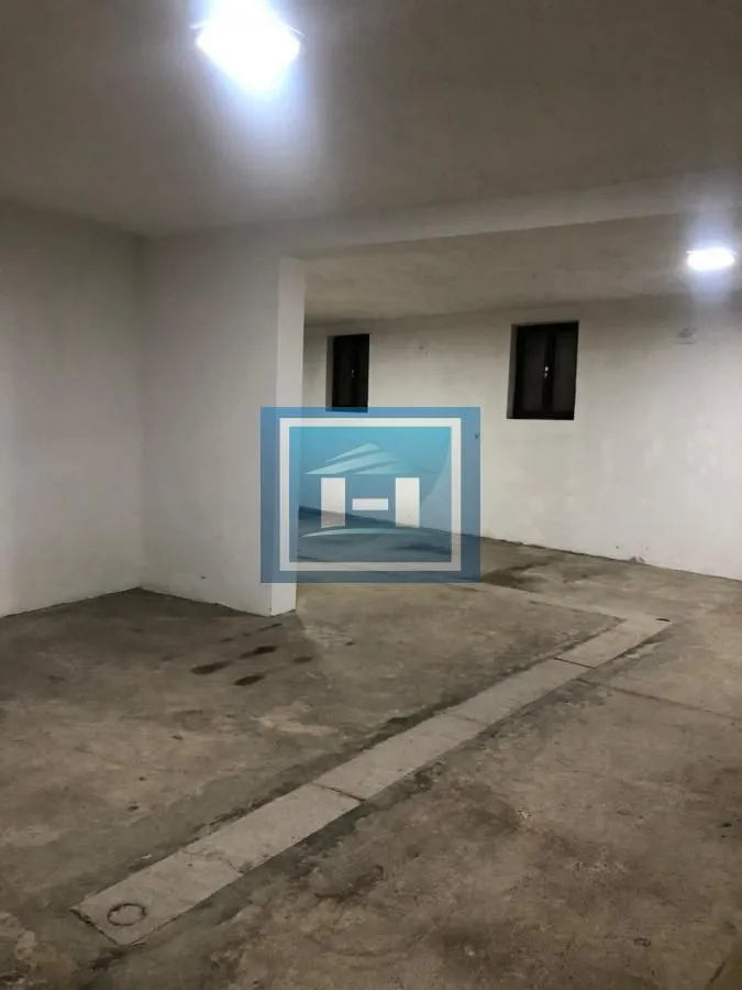 Rent, office space, 320m², Grad Stalać, Ćićevac
