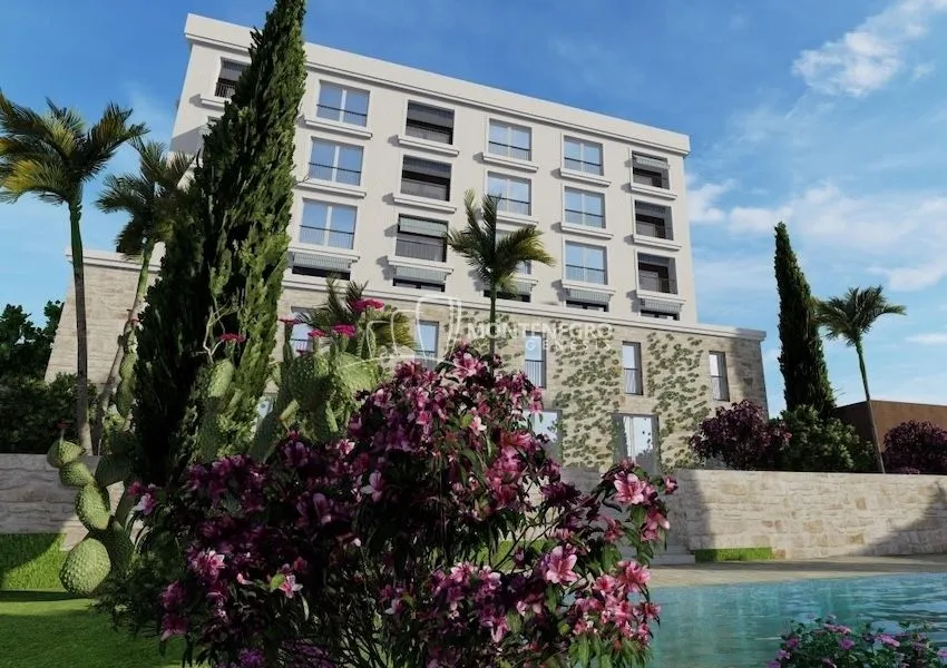 Prodaja, jednosoban stan, 46m², Centar, Bar