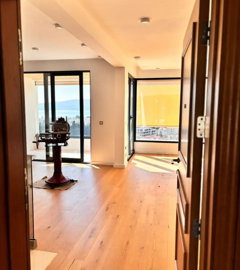 Sale, two bedroom apartment, 101m², Tivat, Crna Gora