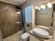 Izdavanje, dvosoban stan, 75m², Centar, Budva - image 8