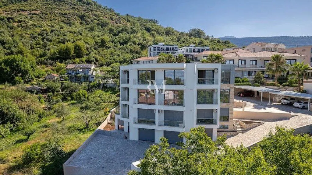 Prodaja, dvosoban stan, 76m², Tivat, Crna Gora
