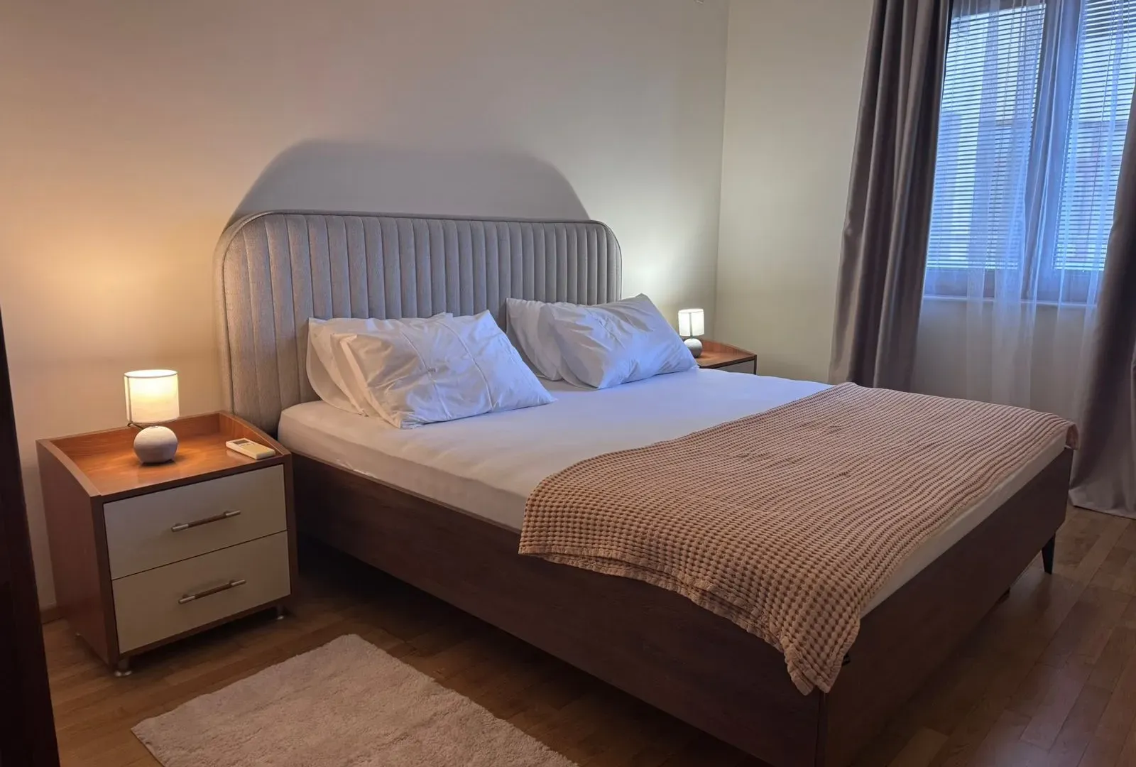 Rent, one bedroom apartment, 70m², Bečići, Budva