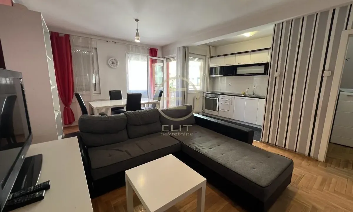 Izdavanje, trosoban stan, 65m², Grbavica, Novi Sad Sve Podlokacije