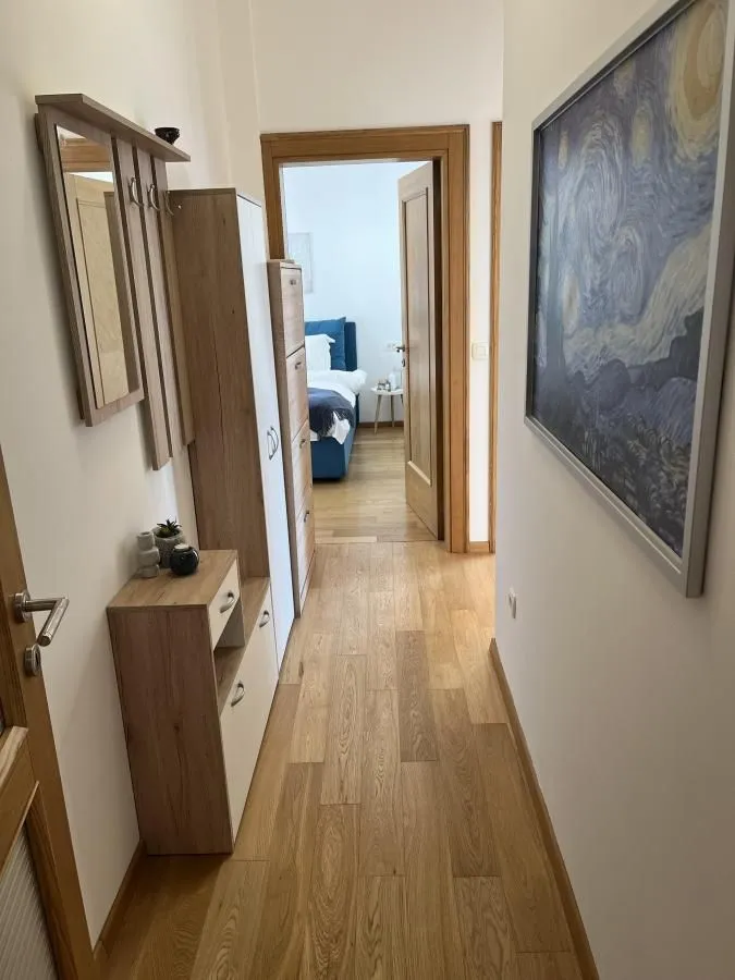 Prodaja, trosoban stan, 99m², Kalimanj, Tivat