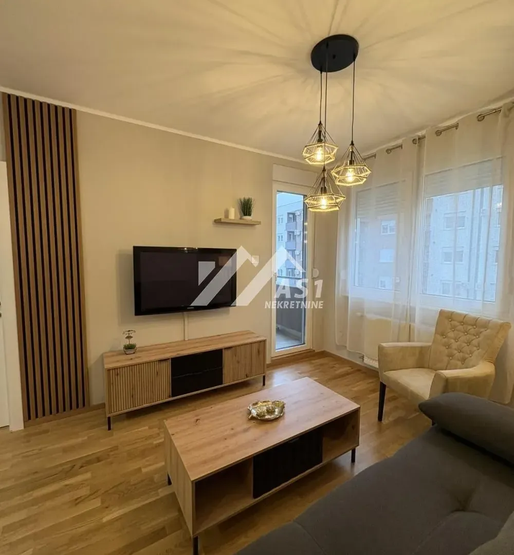 Izdavanje, jednosoban stan, 39m², Avijatičarsko naselje, Novi Sad Sve Podlokacije