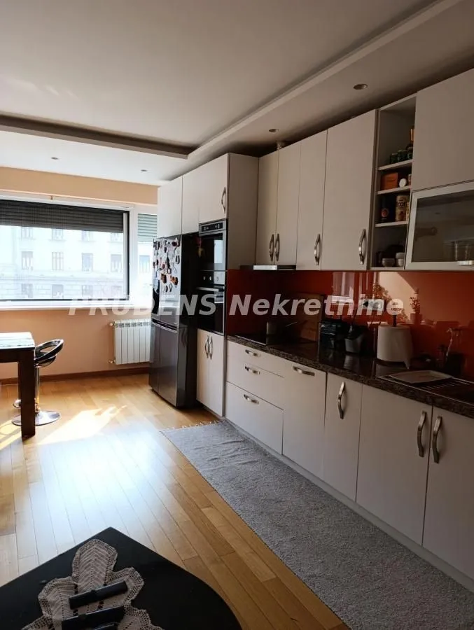Prodaja, dvosoban stan, 62m², Savski Venac, Beograd