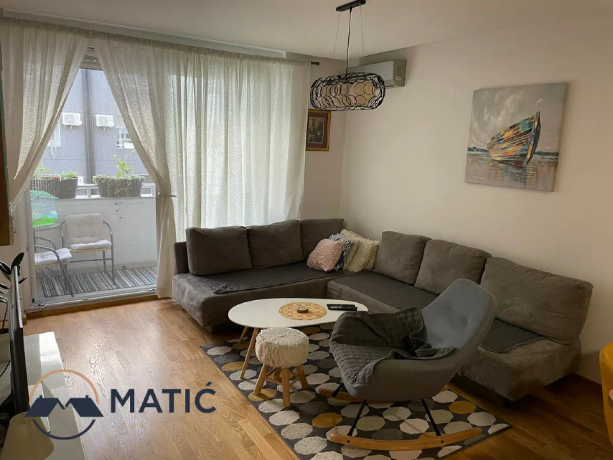 Prodaja, trosoban stan, 72m², Sajmište, Novi Sad