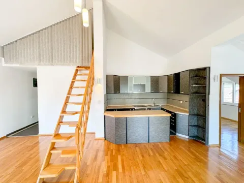 Izdavanje, trosoban stan, 137m², Stari Aerodrom, Podgorica - image 3