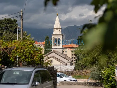 Prodaja, kuća, 170m², Škaljari, Kotor