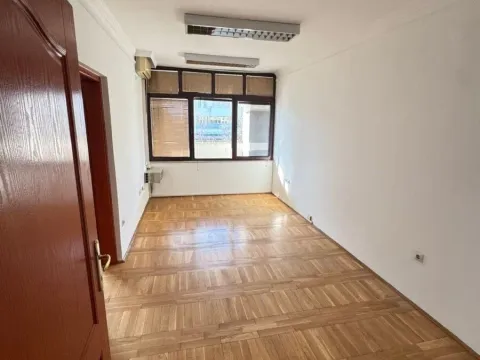 Izdavanje, poslovni prostor, 92m², Preko Morače, Podgorica - image 6