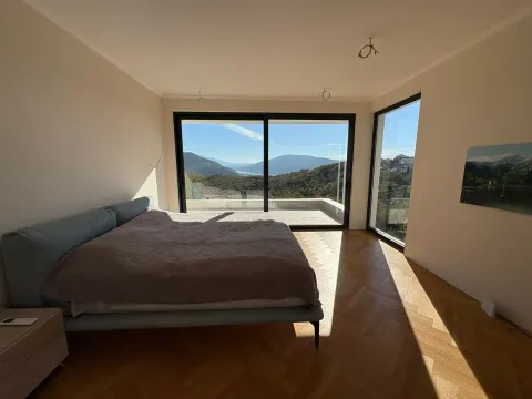 Prodaja, četvorosoban stan, 165m², Herceg Novi, Crna Gora - image 15