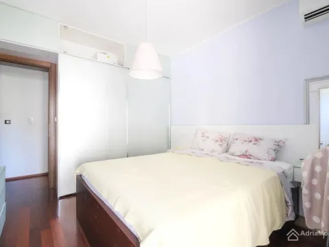 Prodaja, dvosoban stan, 85m², Dobrota, Kotor - image 13