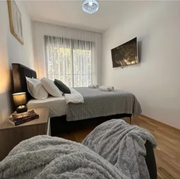 Rent, two bedroom apartment, 71m², Mažina, Tivat - image 7