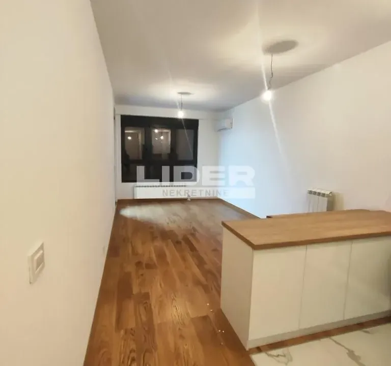 Izdavanje, trosoban stan, 75m², Voždovac Sve Podlokacije, Beograd