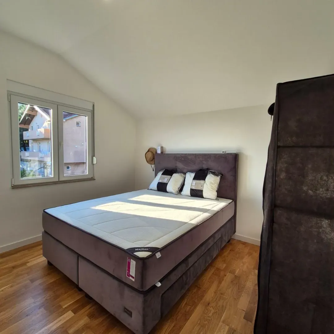 Prodaja, dvosoban stan, 75m², Tivat, Crna Gora