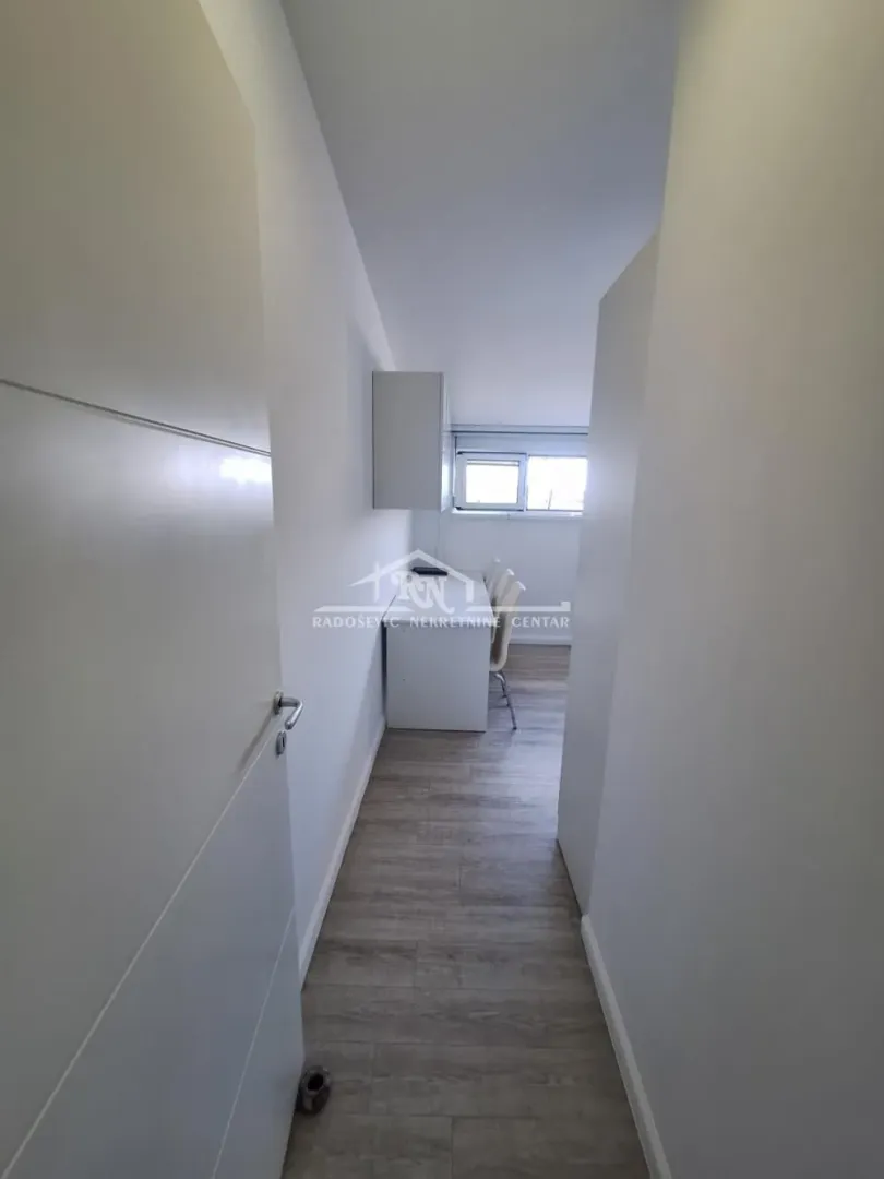 Prodaja, četvorosoban stan, 118m², Đeram Pijaca, Beograd
