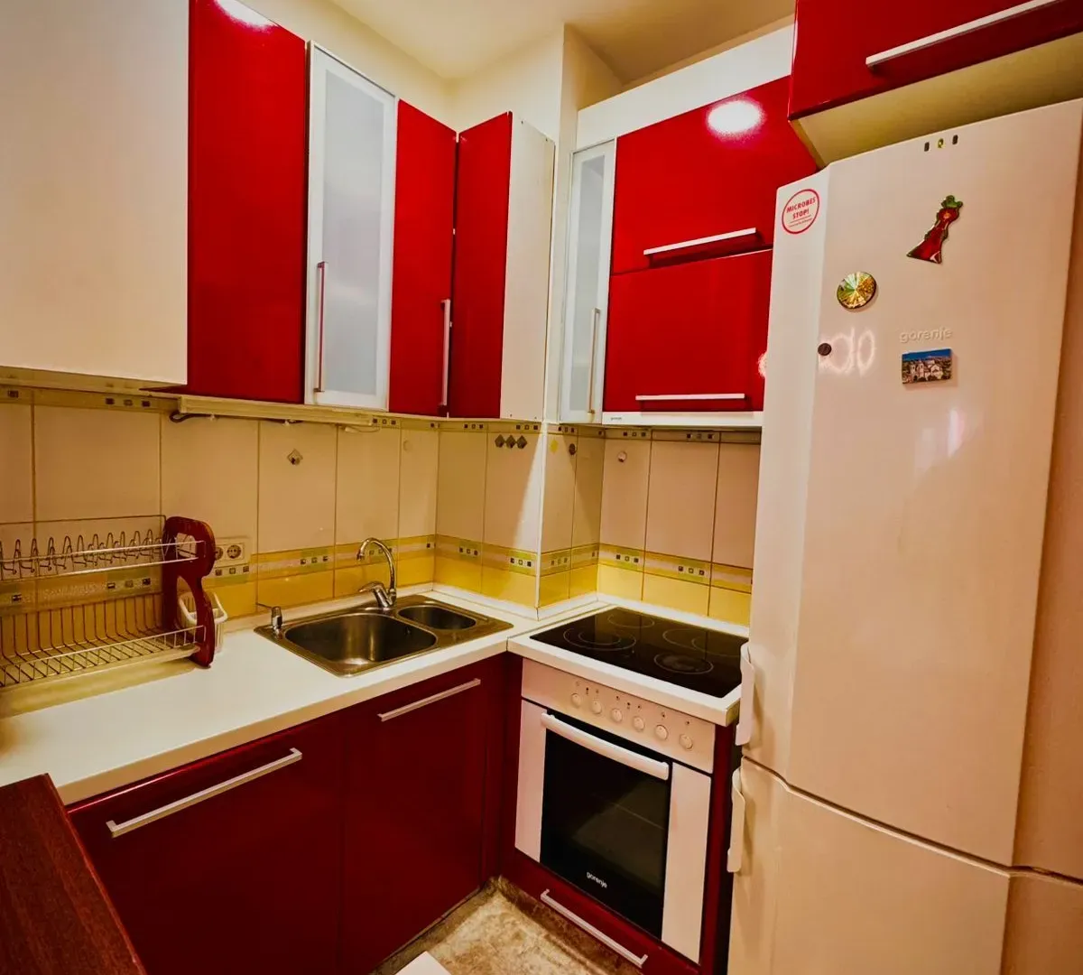 Izdavanje, dvosoban stan, 60m², Krivi Most, Podgorica