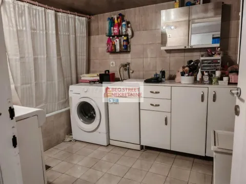 Prodaja, kuća, 218m², Gradska Bolnica, Zvezdara Sve Podlokacije - image 10