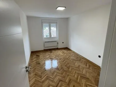 Prodaja, dvosoban stan, 49m², Adamovićevo Naselje, Novi Sad Sve Podlokacije - image 2