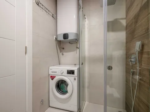 Sale, one bedroom apartment, 46m², Petrovac, Budva - image 12