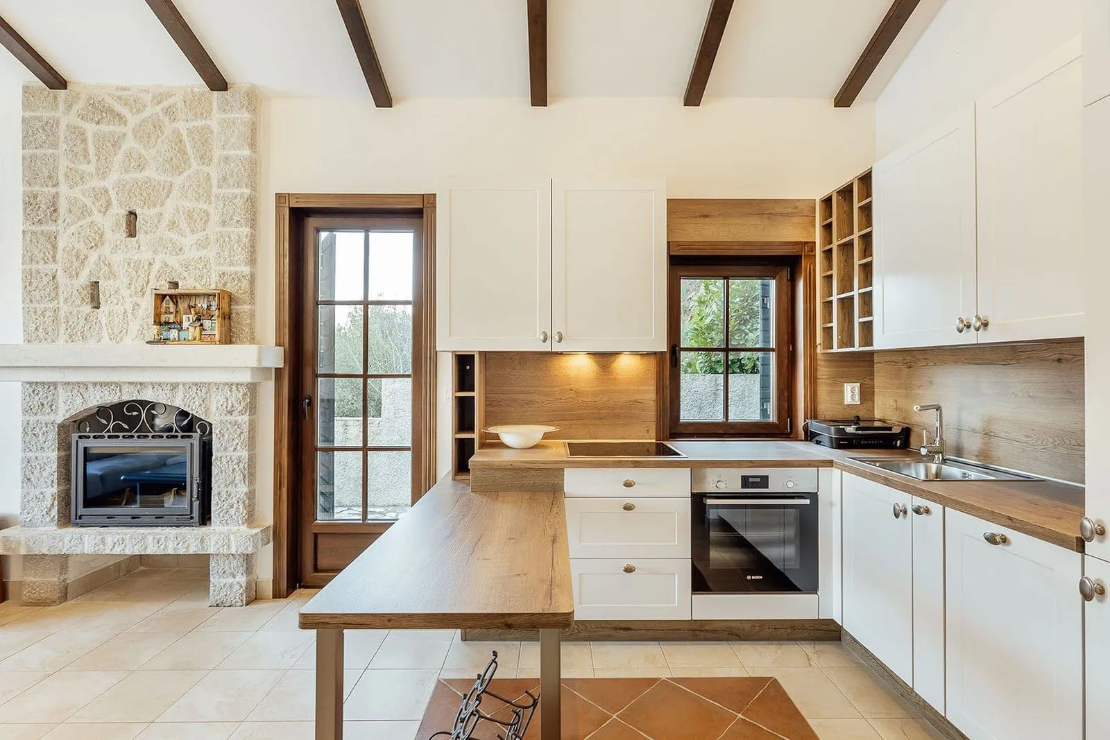 Sale, three bedroom apartment, 103m², Kostanjica, Kotor
