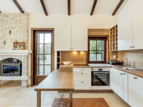 Prodaja, trosoban stan, 103m², Kostanjica, Kotor - image 9