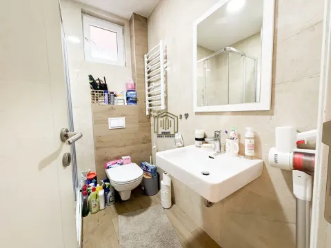 Prodaja, dvosoban stan, 63m², Dalmatinska ulica, Podgorica - image 12