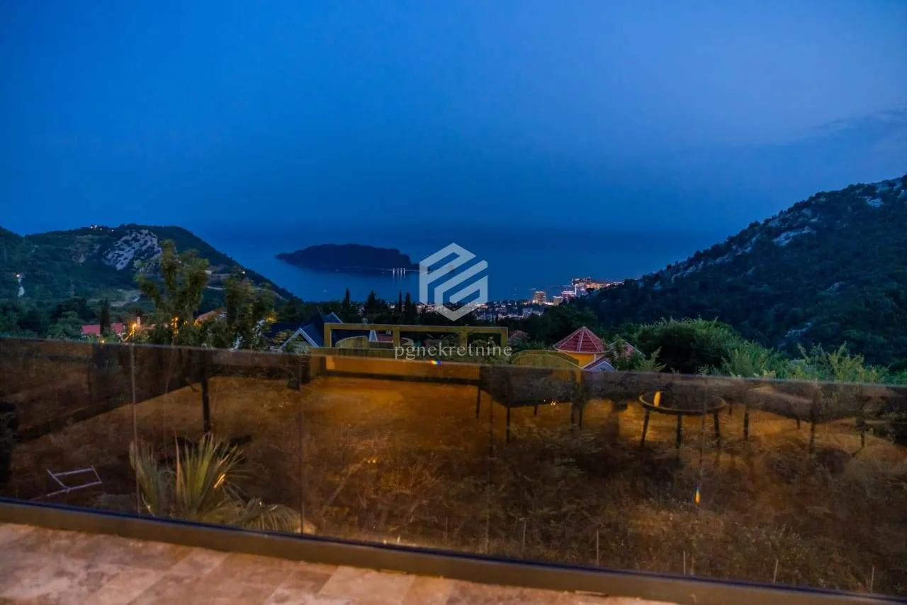 Sale, house, 300m², Markovići, Budva