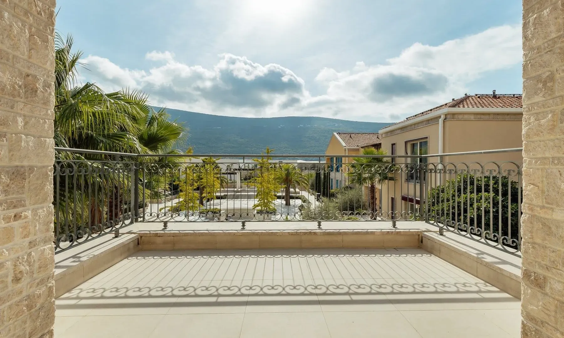 Prodaja, kuća, 325m², Portonovi, Herceg Novi