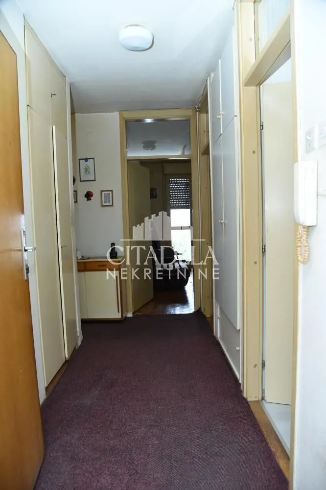 Prodaja, trosoban stan, 70m², Stari Grad, Beograd