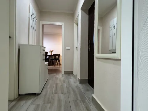 Prodaja, dvosoban stan, 44m², Centar, Bar - image 6