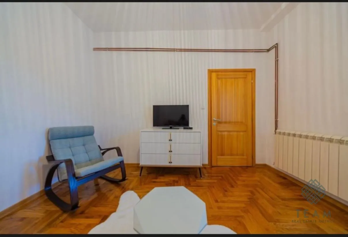 Rent, house, 120m², Zelenika, Podgorica
