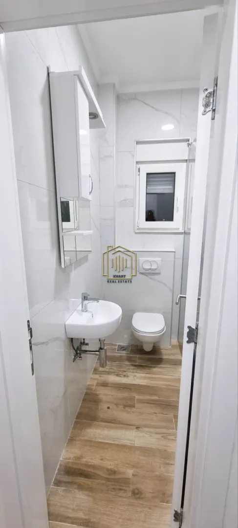 Izdavanje, jednosoban stan, 40m², Drač, Podgorica