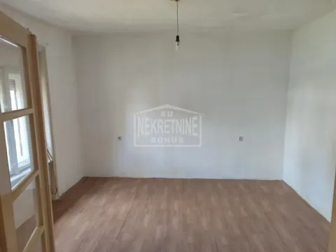 Prodaja, kuća, 88m², Mali Radanovac, Subotica - image 9