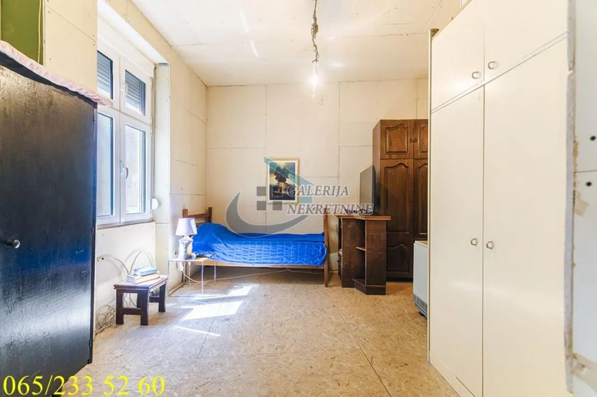 Sale, two bedroom apartment, 86m², Kalenić Pijaca, Vračar Sve Podlokacije