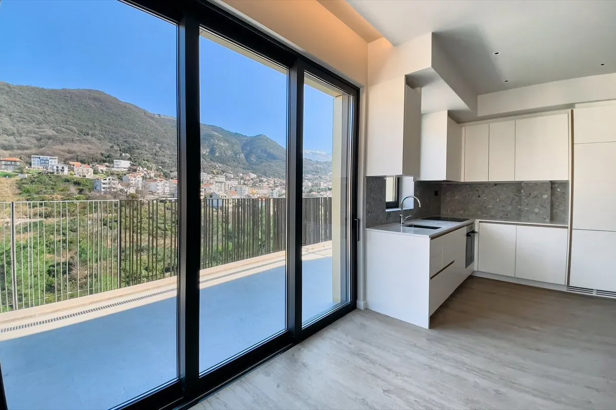 Prodaja, stan, 102m², Tivat, Crna Gora