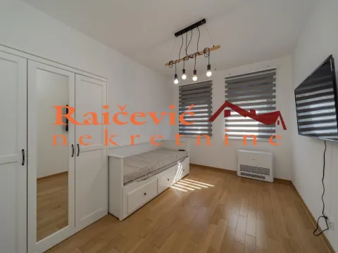 Izdavanje, trosoban stan, 92m², Voždovac Sve Podlokacije, Beograd - image 13