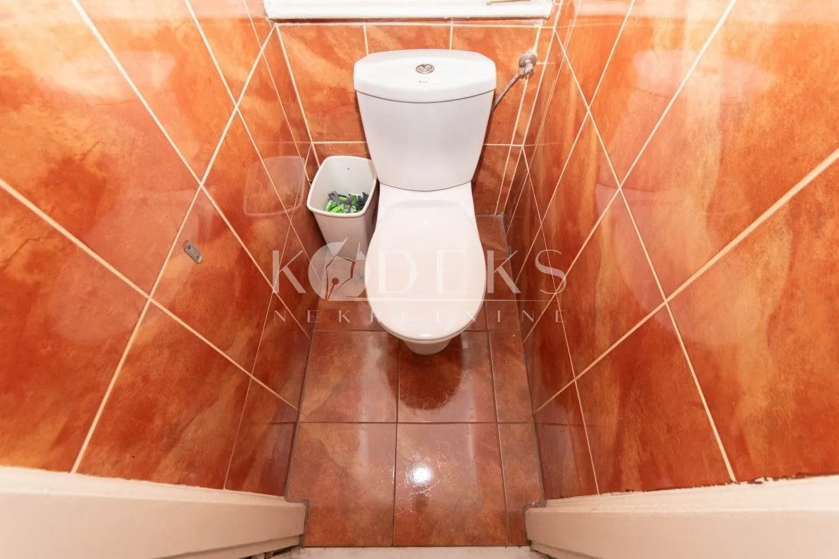 Izdavanje, poslovni prostor, 85m², Centar, Podgorica