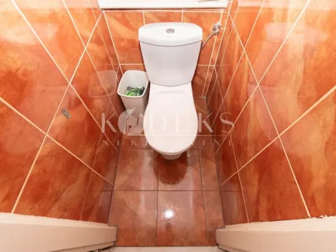 Izdavanje, poslovni prostor, 85m², Centar, Podgorica - image 17