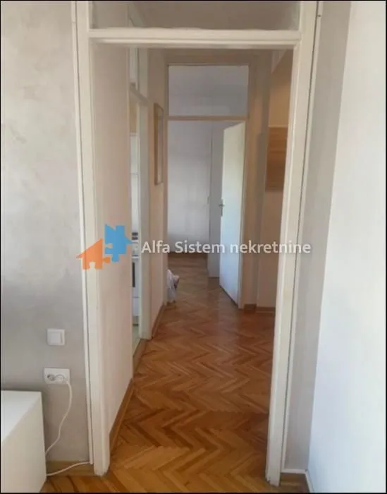 Izdavanje, dvosoban stan, 51m², Kalenić Pijaca, Vračar Sve Podlokacije