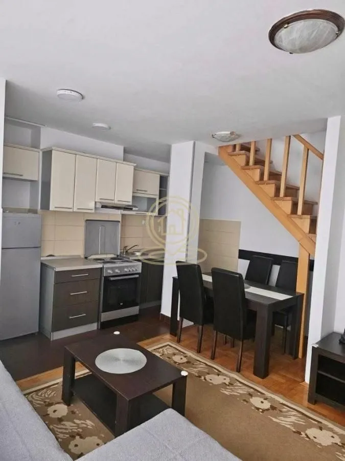 Prodaja, trosoban stan, 75m², Medijana, Niš